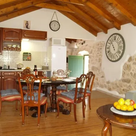 Holiday home Fuer 8 Personen Und 2 In Banj, Dalmatien Inseln Vor Zadar
