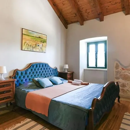 Fuer 8 Personen Und 2 In Banj, Dalmatien Inseln Vor Zadar Holiday home *